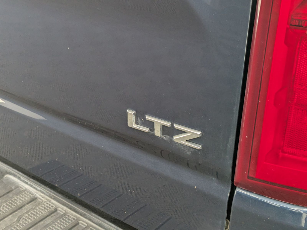 Thumbnail: 2020 Chevrolet Silverado 1500 - 24