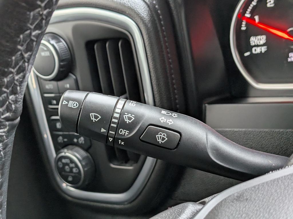 Thumbnail: 2020 Chevrolet Silverado 1500 - 15