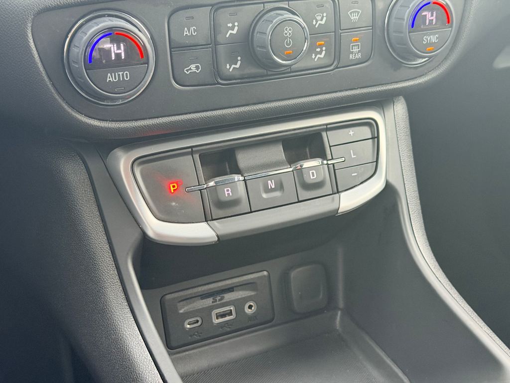 Thumbnail: 2024 GMC Terrain - 37