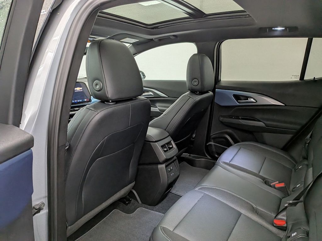 Thumbnail: 2026 Chevrolet Equinox - 13