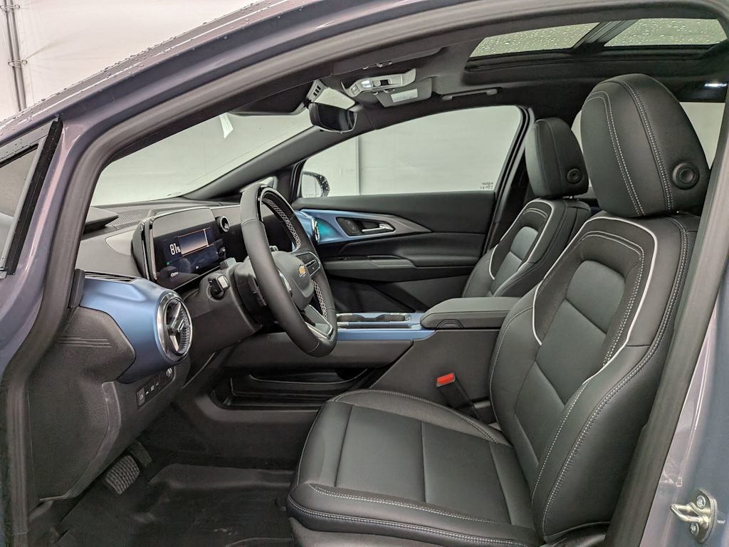 Thumbnail: 2026 Chevrolet Equinox - 10