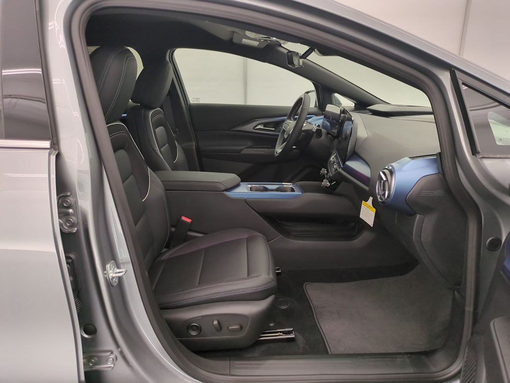 Thumbnail: 2026 Chevrolet Equinox - 12