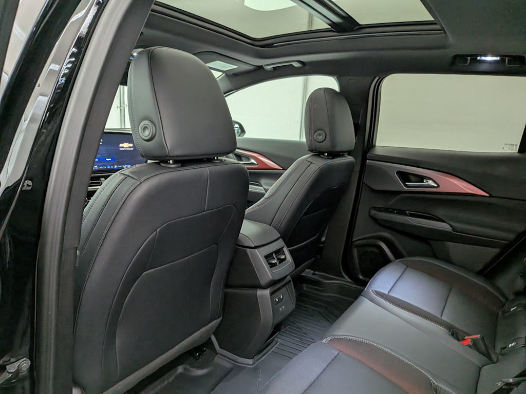 Thumbnail: 2026 Chevrolet Equinox - 12