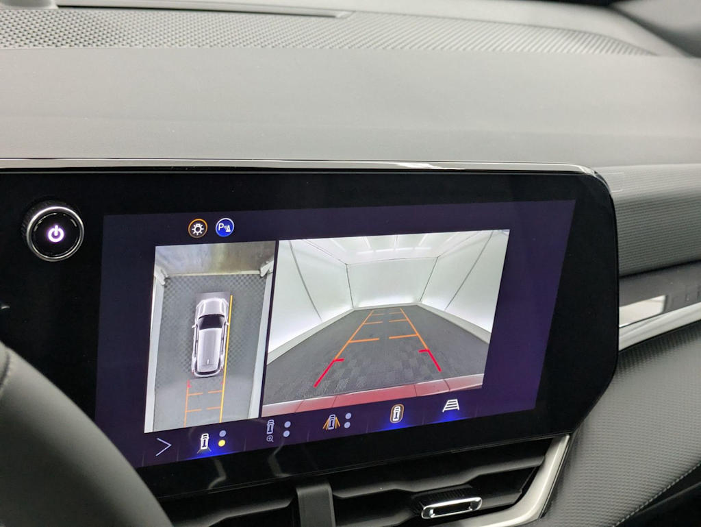 Thumbnail: 2026 Chevrolet Equinox - 29