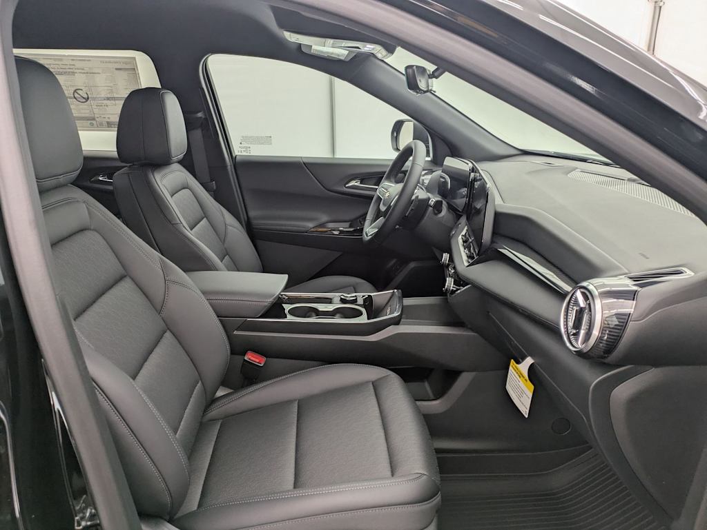 Thumbnail: 2026 Chevrolet Equinox - 11