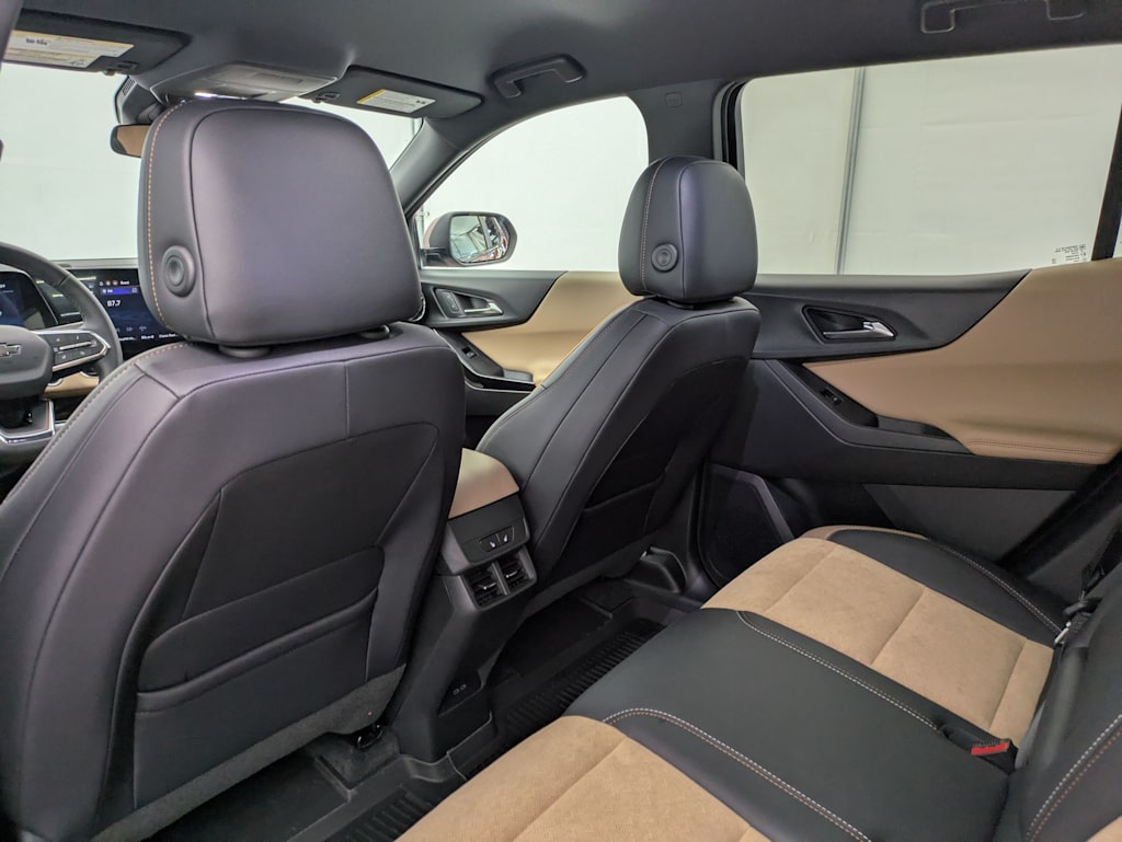 Thumbnail: 2026 Chevrolet Equinox - 12