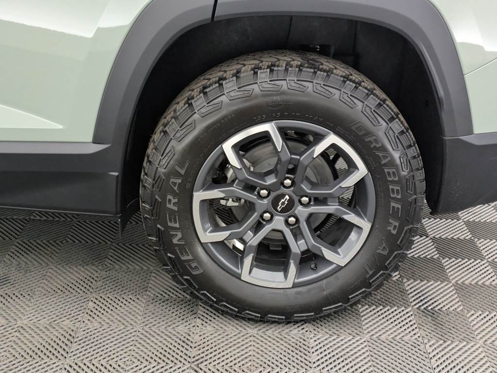 Thumbnail: 2026 Chevrolet Equinox - 8