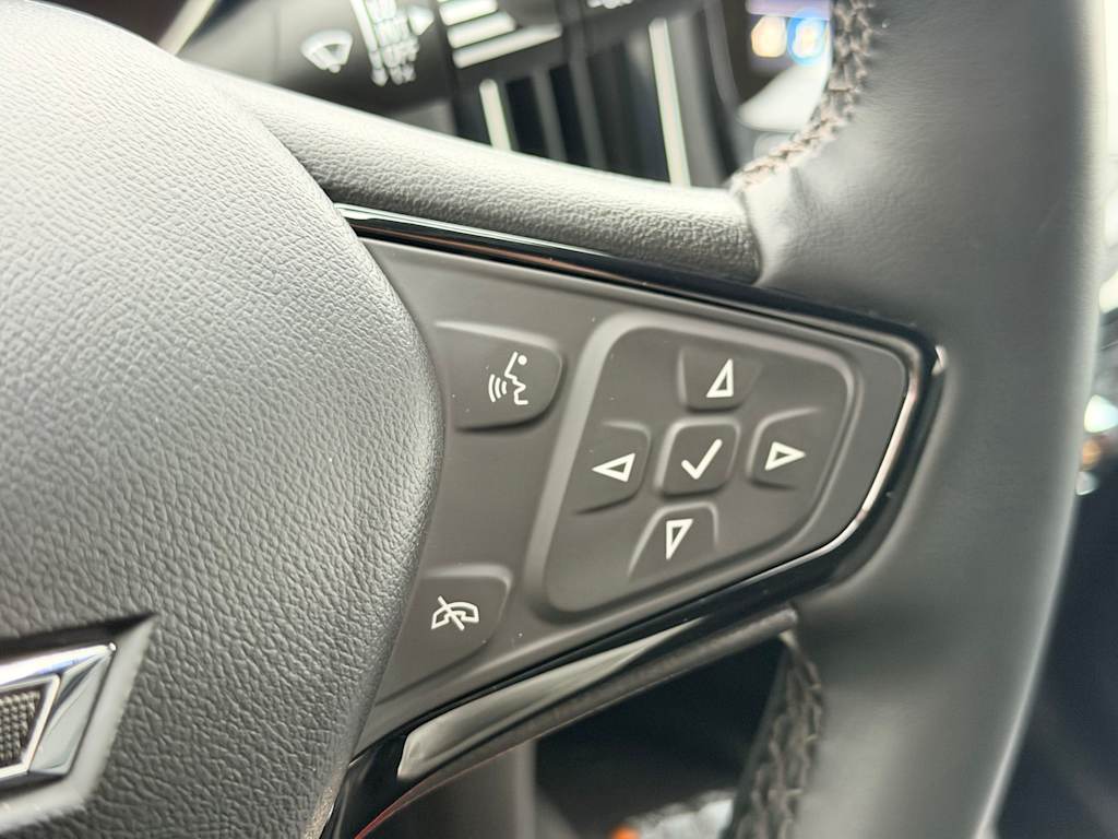 Thumbnail: 2024 Chevrolet Equinox - 32