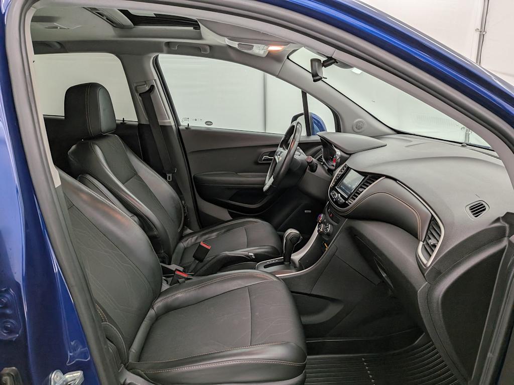 Thumbnail: 2017 Chevrolet Trax - 10