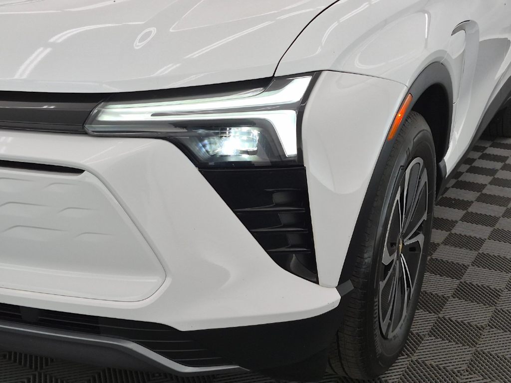 Thumbnail: 2024 Chevrolet Blazer EV - 22