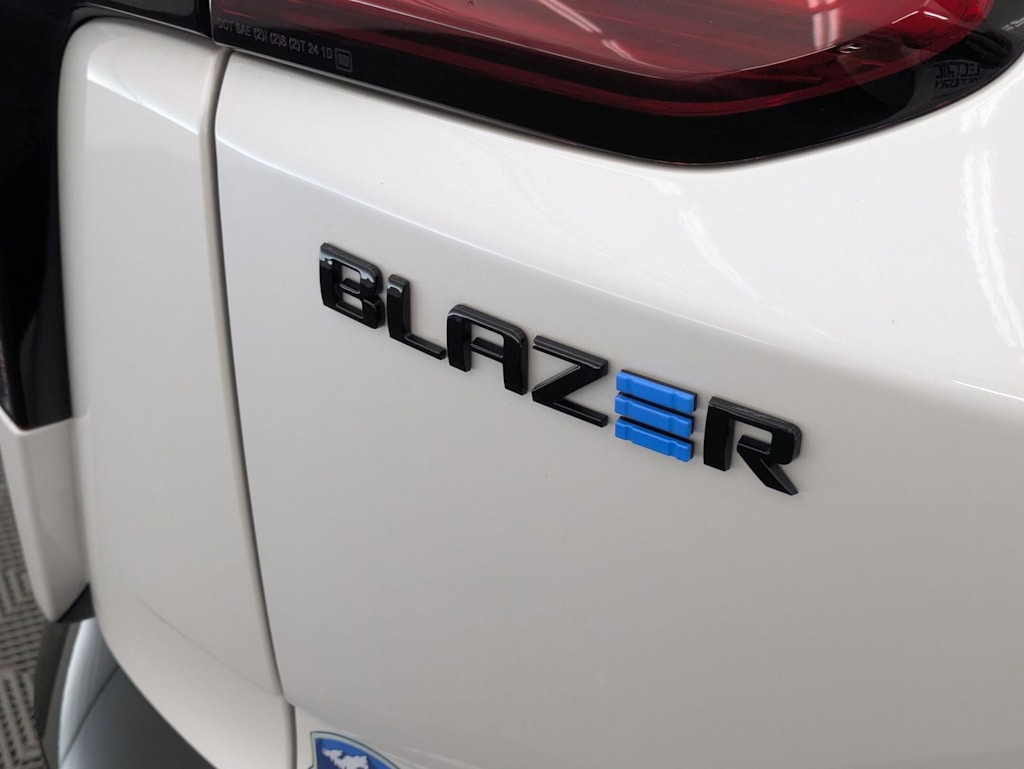 Thumbnail: 2025 Chevrolet Blazer EV - 25