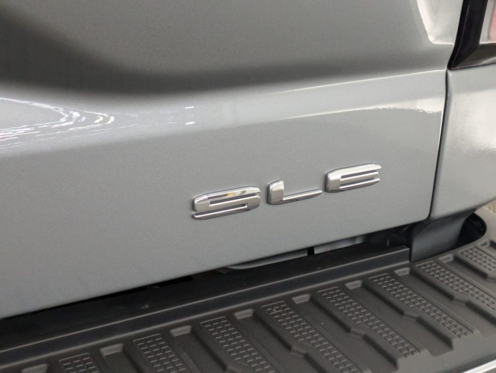 2024 GMC Sierra 1500 SLE 25