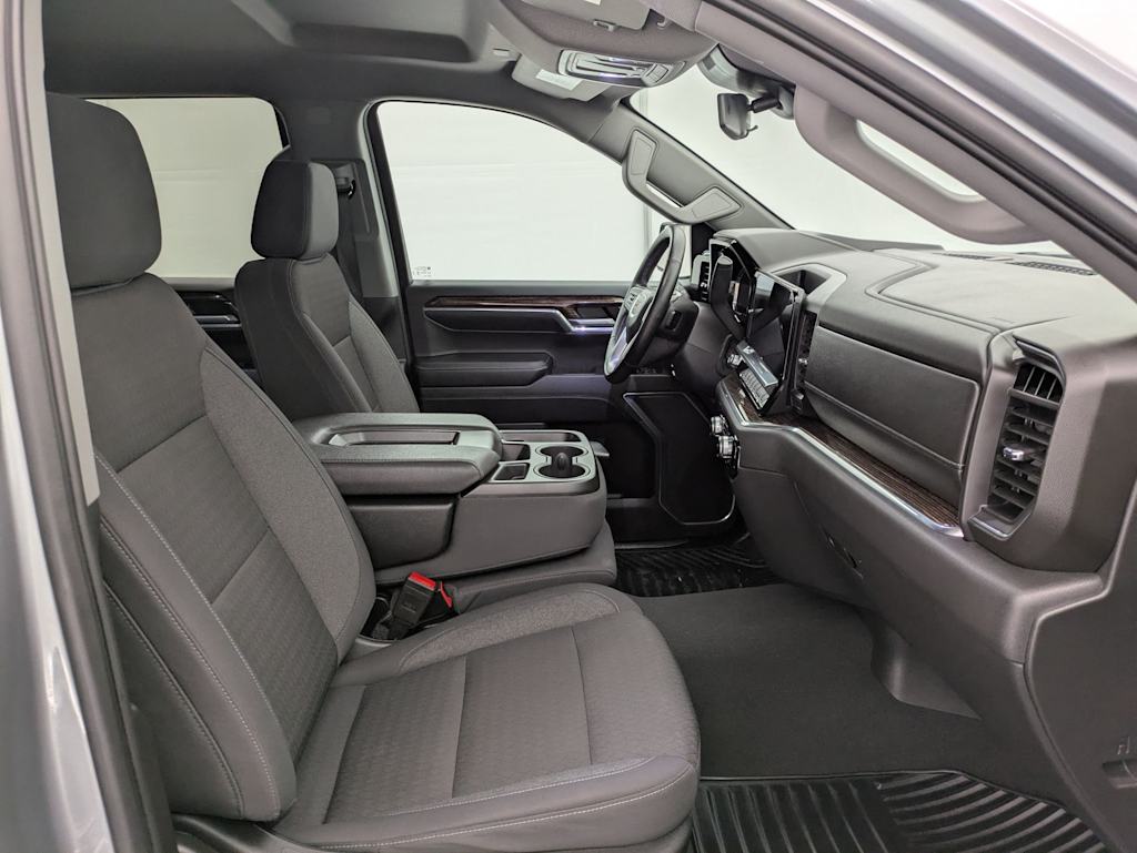 2024 GMC Sierra 1500 SLE 12