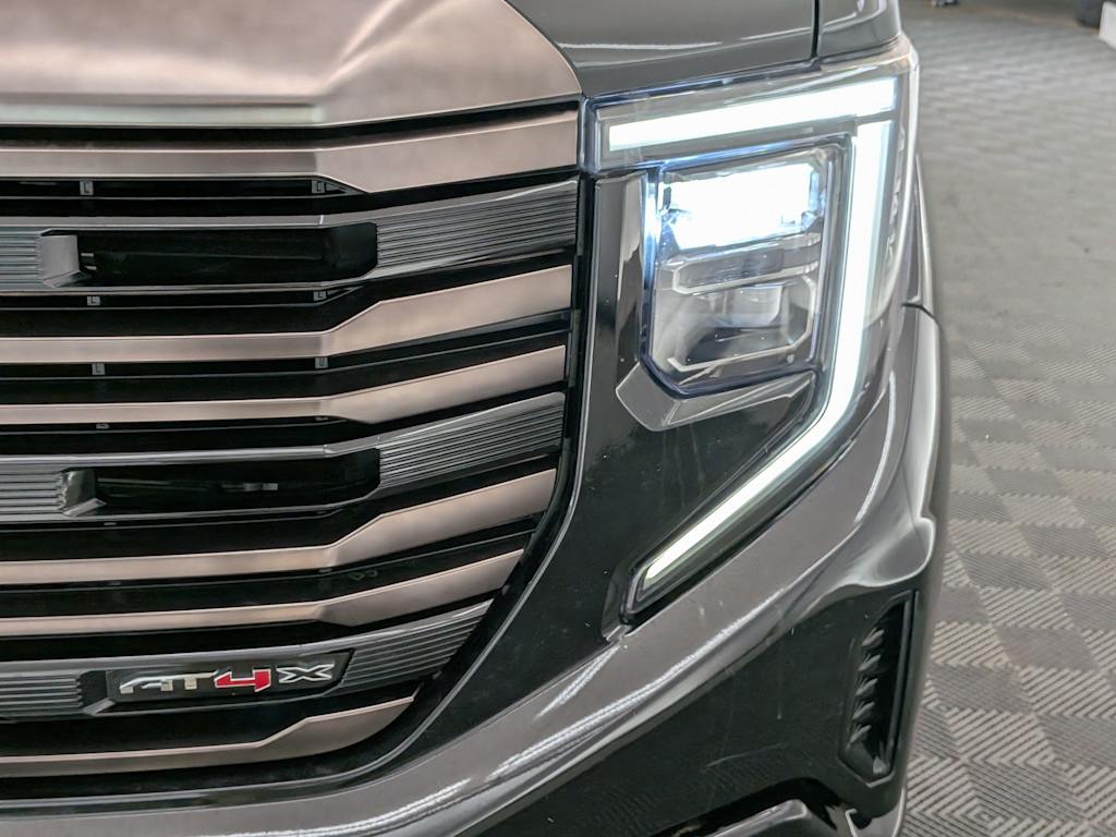 Thumbnail: 2022 GMC Sierra 1500 - 23