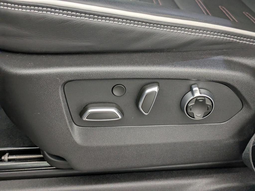 2025 GMC Sierra 1500 AT4X 28