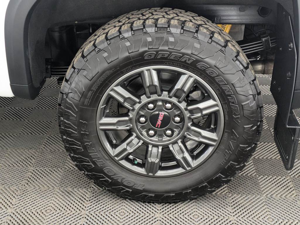 2025 GMC Sierra 1500 AT4X 8