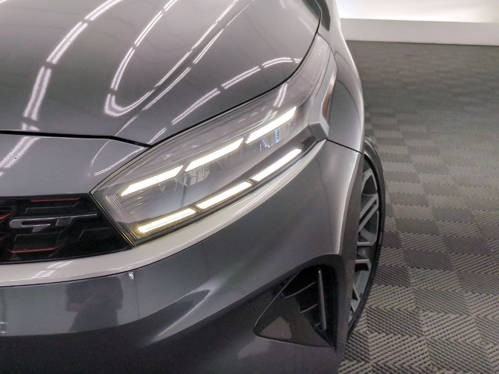 Thumbnail: 2023 Kia Forte - 25