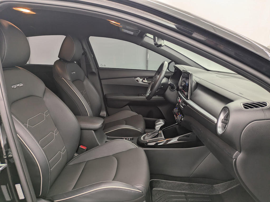 Thumbnail: 2024 Kia Forte - 11