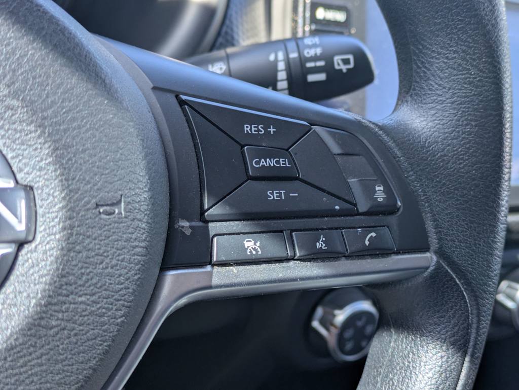 Thumbnail: 2023 Nissan Kicks - 31