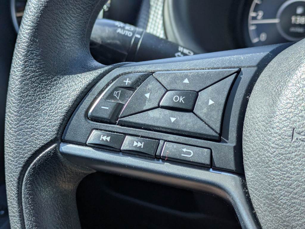 Thumbnail: 2023 Nissan Kicks - 30