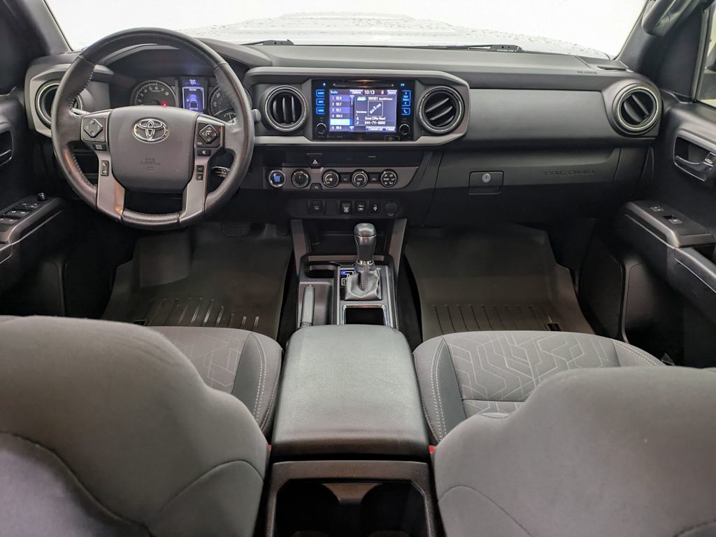 Thumbnail: 2019 Toyota Tacoma - 10