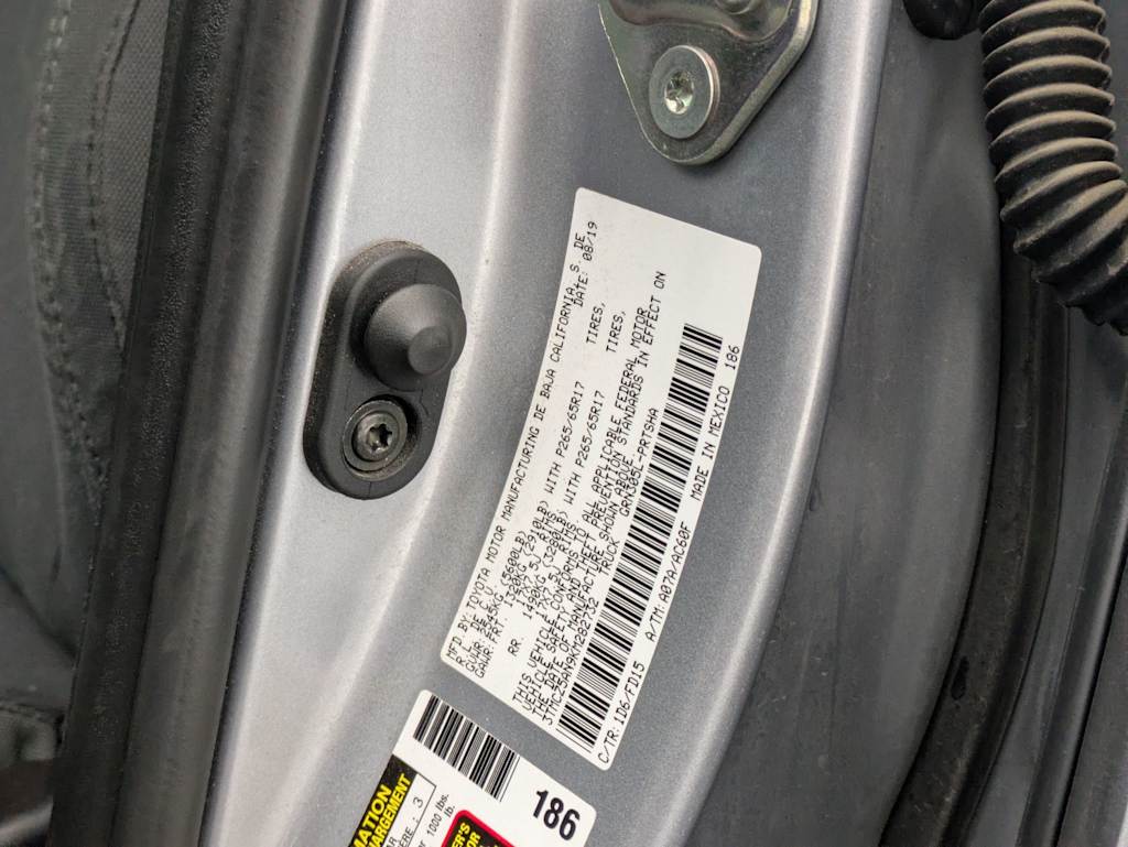 Thumbnail: 2019 Toyota Tacoma - 20