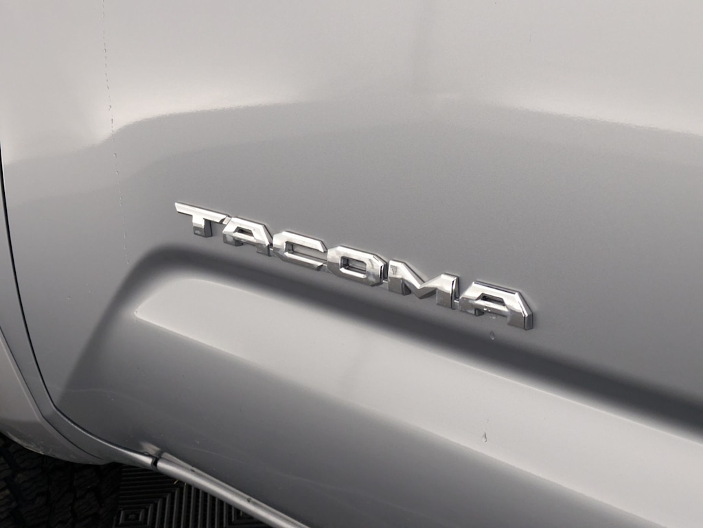 Thumbnail: 2019 Toyota Tacoma - 7