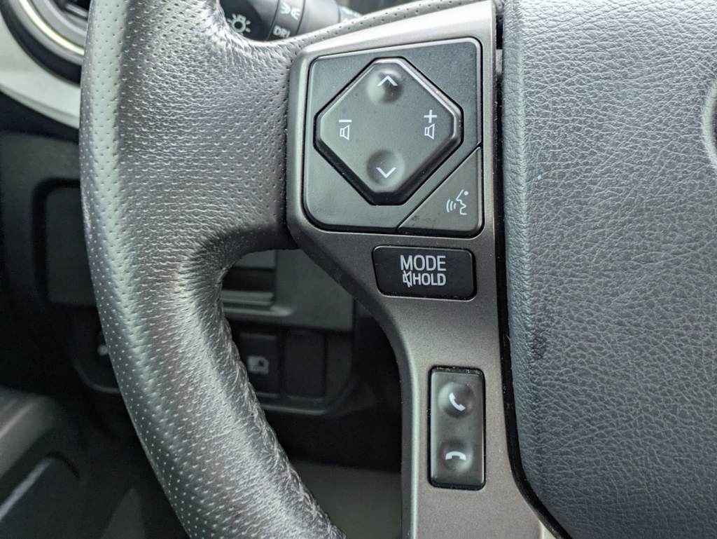 Thumbnail: 2019 Toyota Tacoma - 31