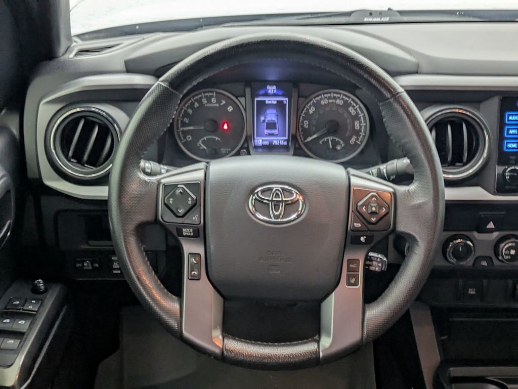 Thumbnail: 2019 Toyota Tacoma - 14