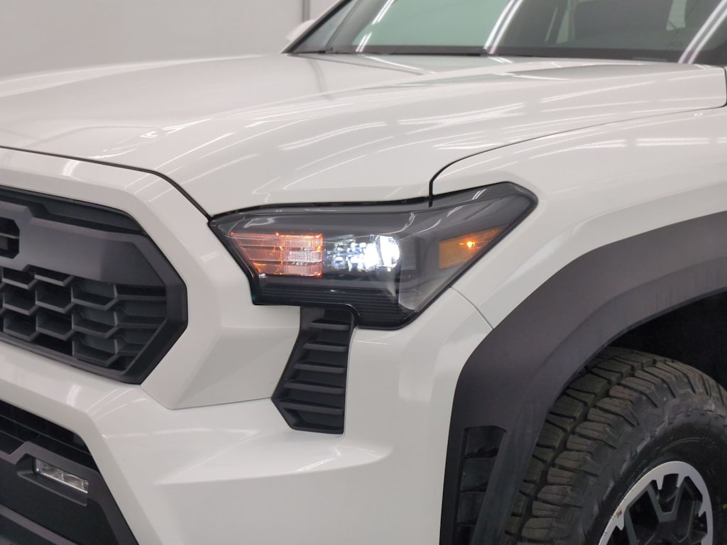 Thumbnail: 2025 Toyota Tacoma - 24