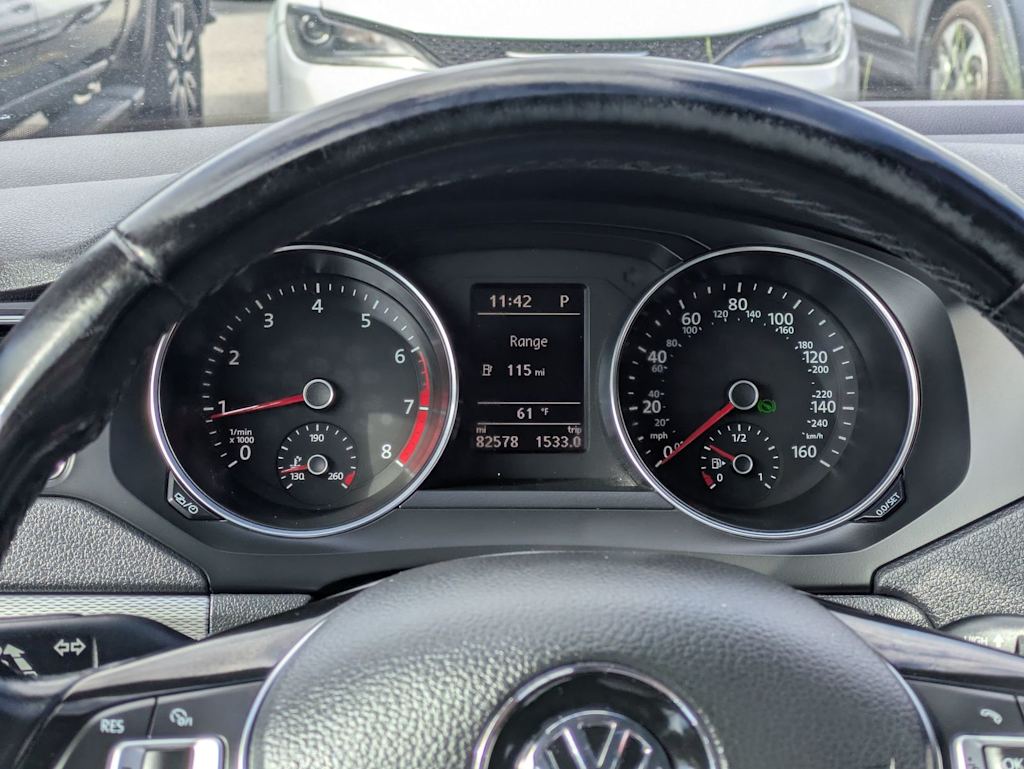 Thumbnail: 2017 Volkswagen Jetta - 17