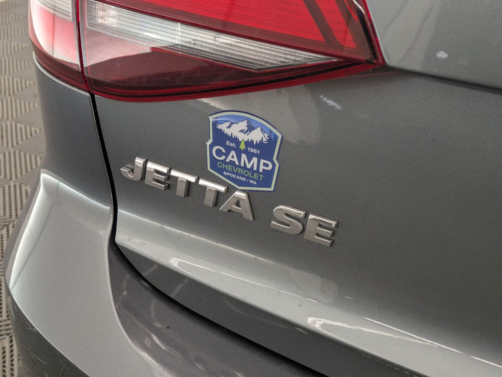 Thumbnail: 2017 Volkswagen Jetta - 26