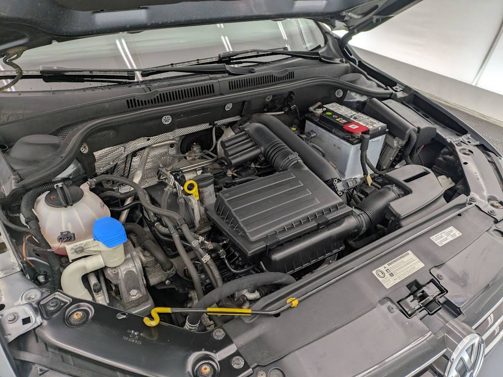 Thumbnail: 2017 Volkswagen Jetta - 9