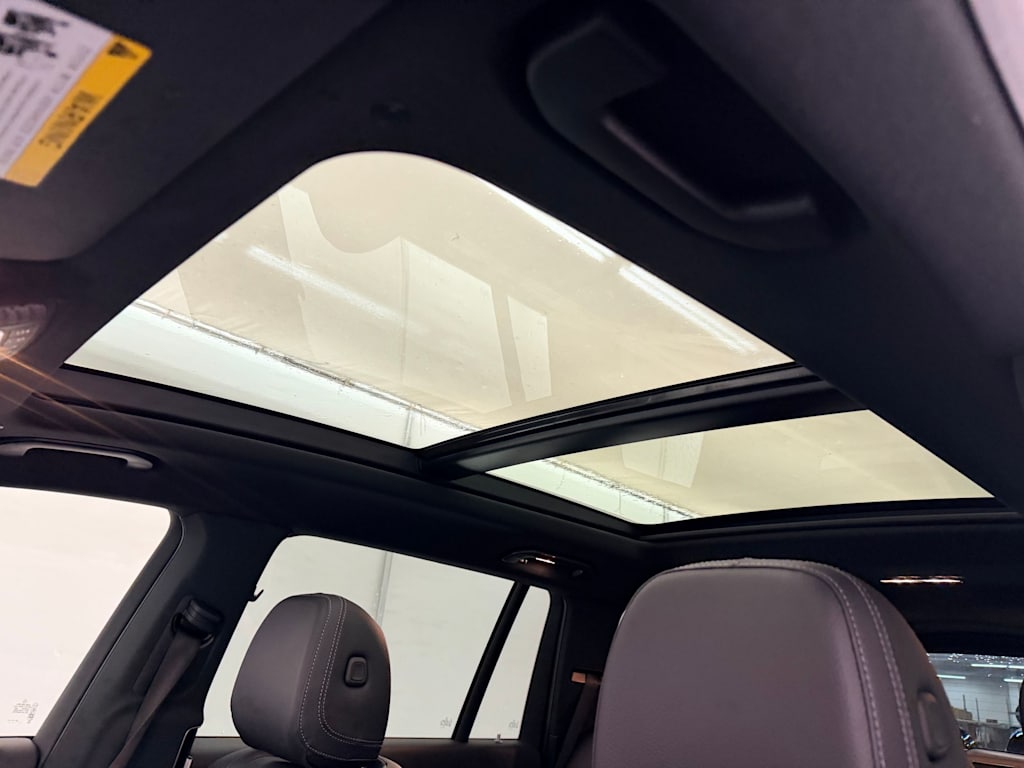 Thumbnail: 2024 Mercedes-Benz GLS - 27