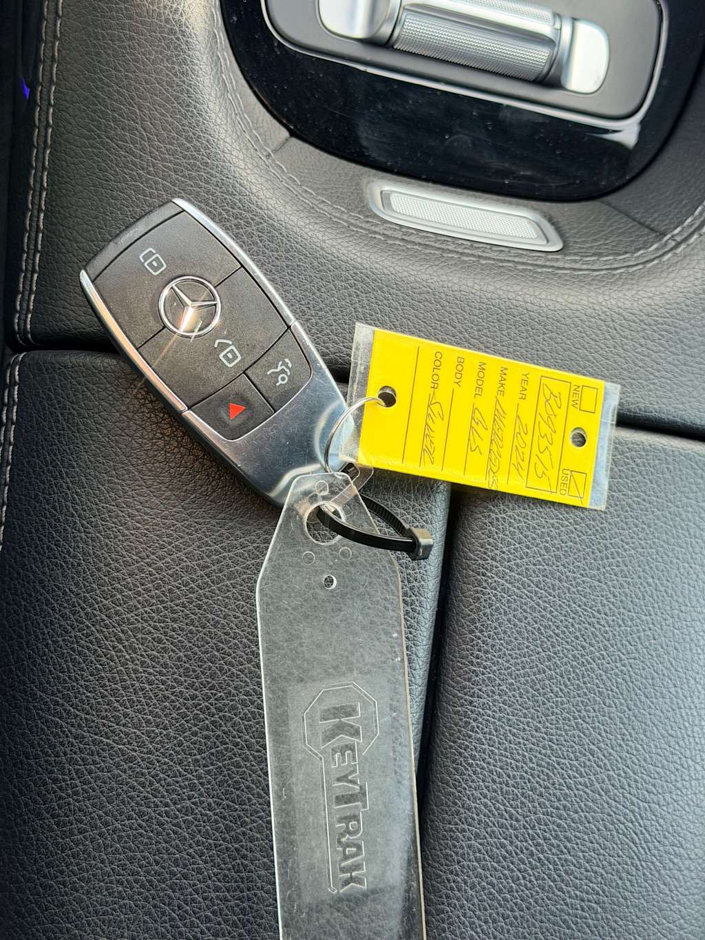 Thumbnail: 2024 Mercedes-Benz GLS - 18