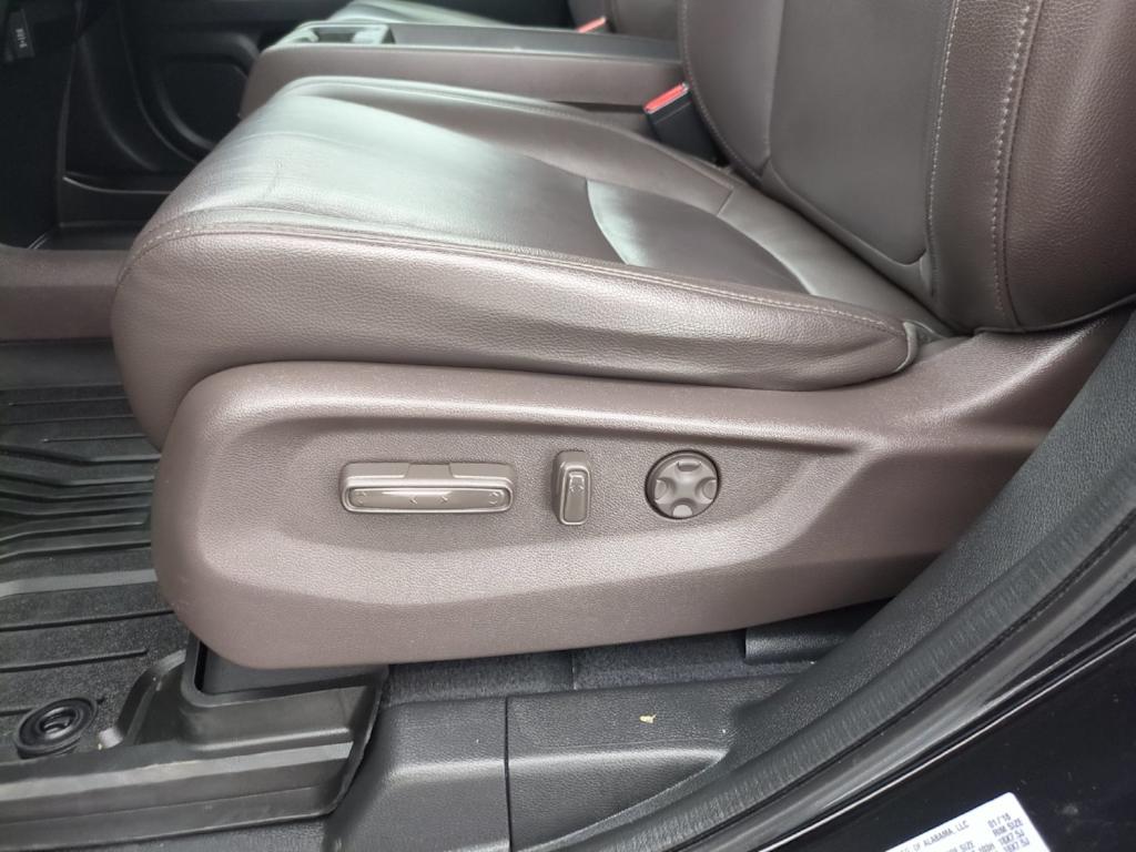 Thumbnail: 2018 Honda Odyssey - 24