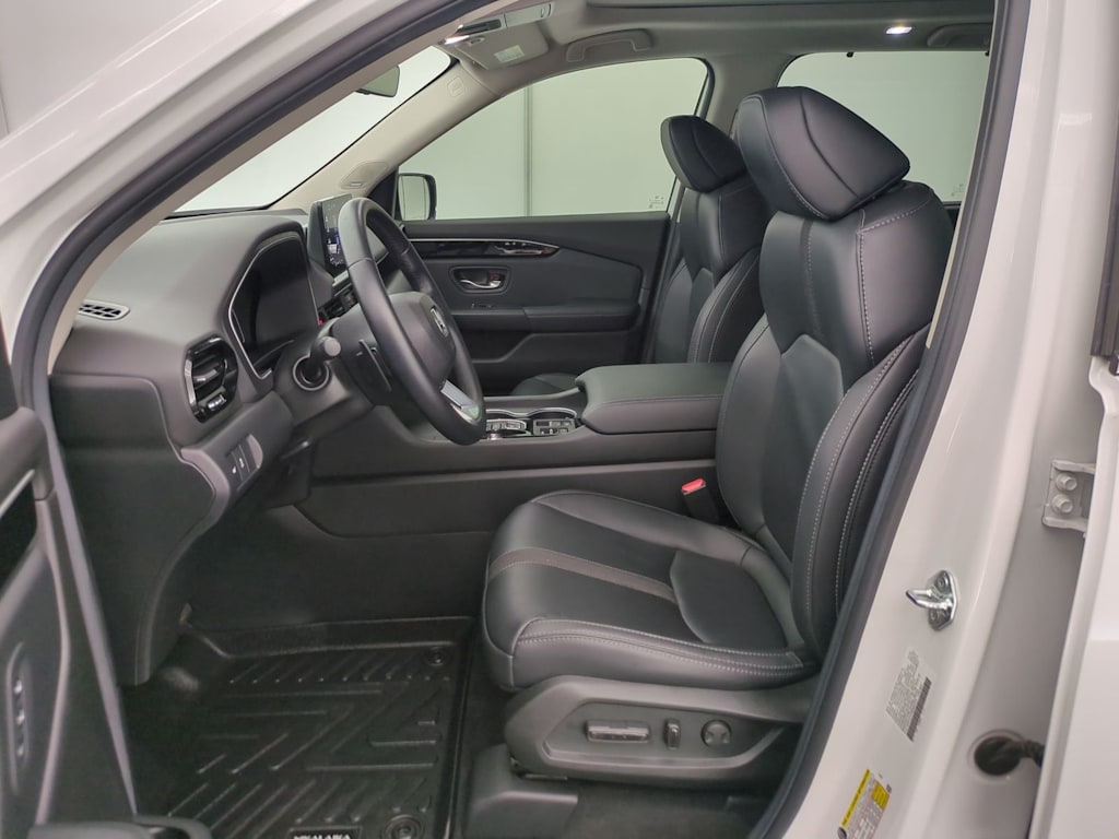 Thumbnail: 2025 Honda Pilot - 11