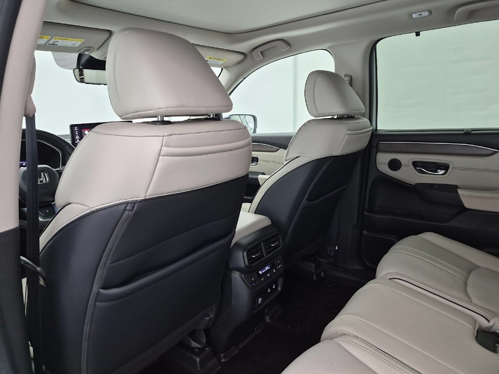 Thumbnail: 2026 Honda Pilot - 13