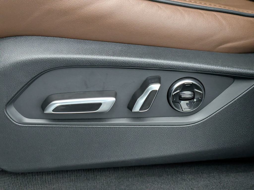Thumbnail: 2023 Acura MDX - 26