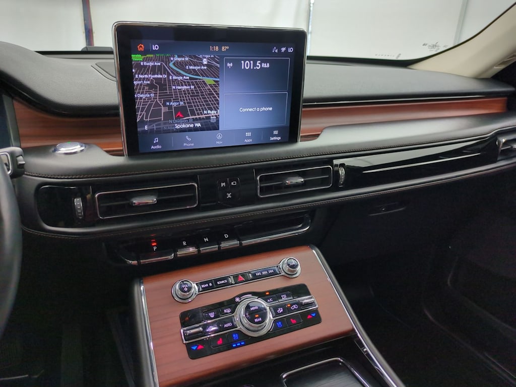 Thumbnail: 2023 Lincoln Aviator - 35