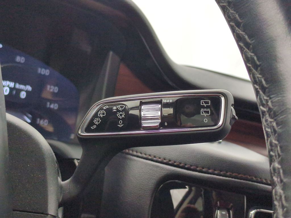 Thumbnail: 2023 Lincoln Aviator - 30