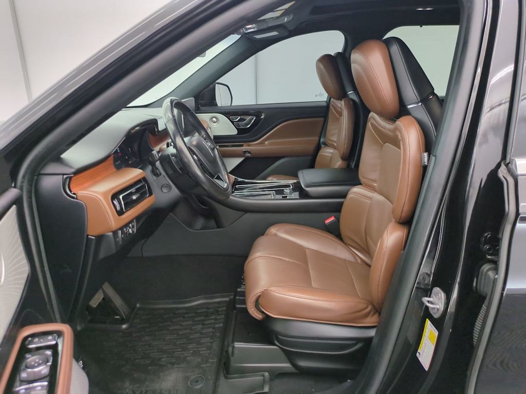Thumbnail: 2020 Lincoln Aviator - 11