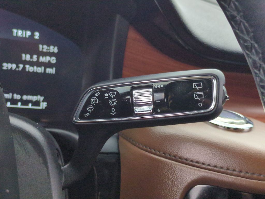 Thumbnail: 2020 Lincoln Aviator - 16