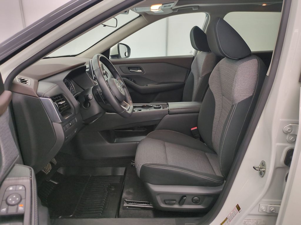 Thumbnail: 2021 Nissan Rogue - 11
