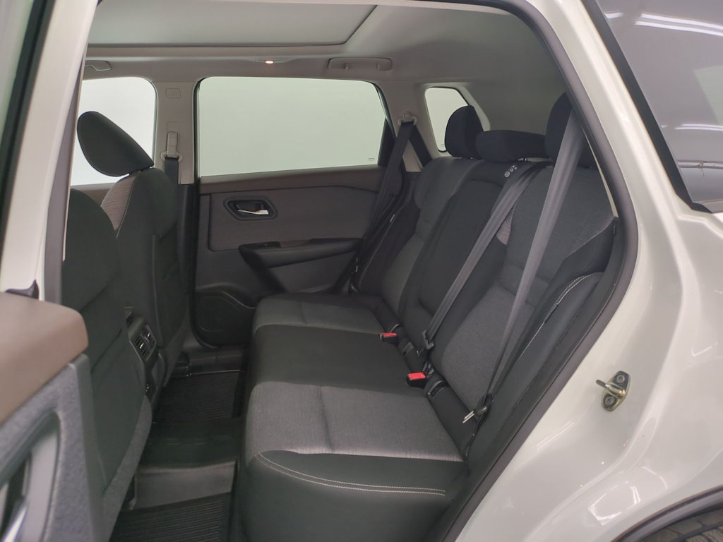 Thumbnail: 2021 Nissan Rogue - 27