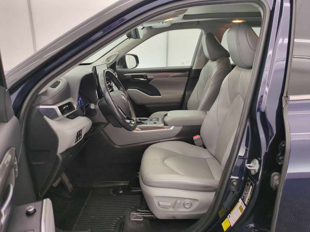 Thumbnail: 2020 Toyota Highlander - 11
