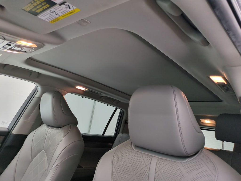 Thumbnail: 2020 Toyota Highlander - 26