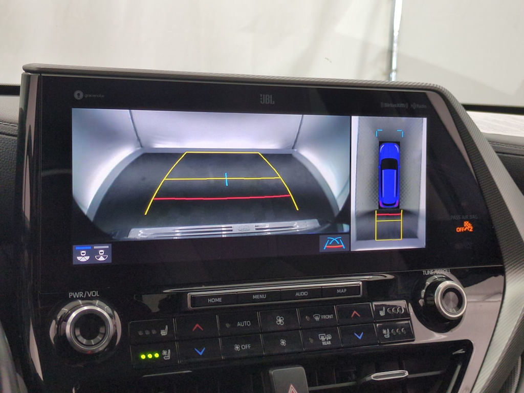 Thumbnail: 2020 Toyota Highlander - 32