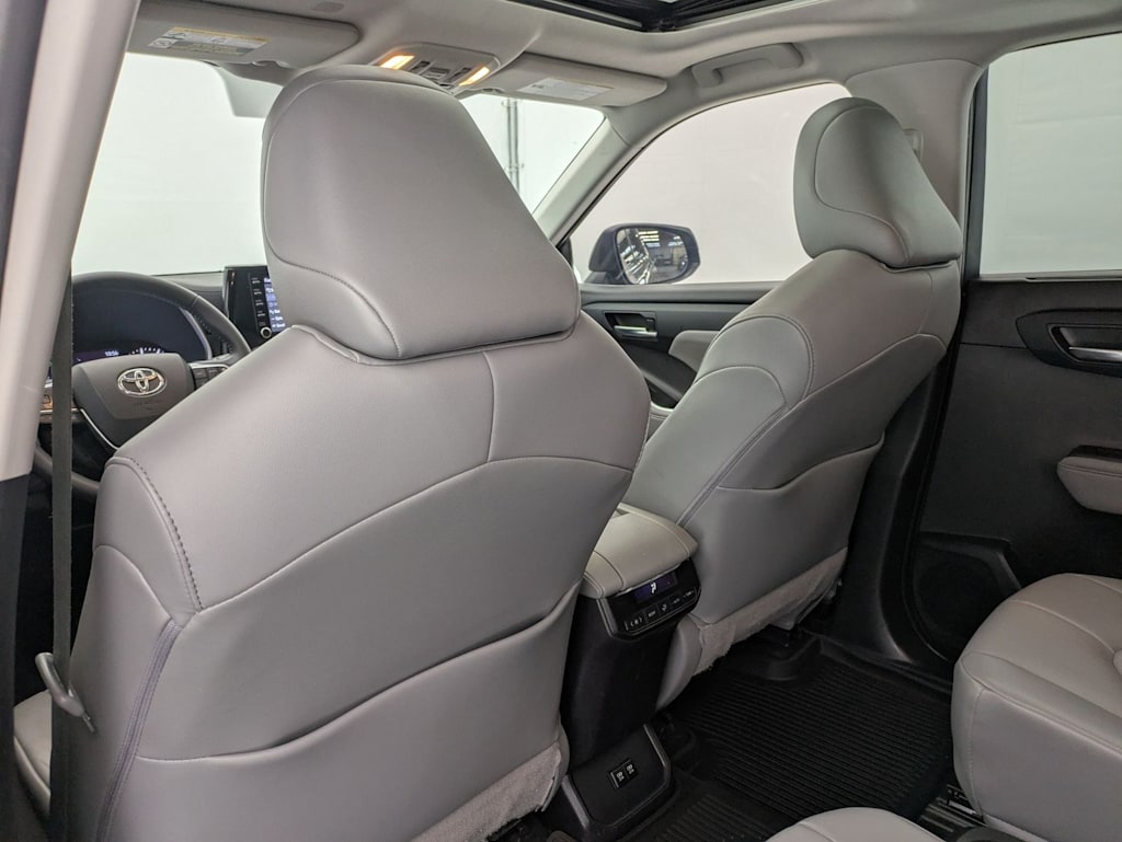 Thumbnail: 2021 Toyota Highlander - 13