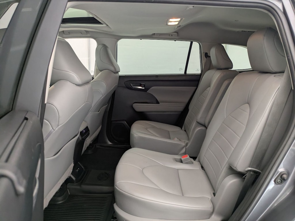 Thumbnail: 2021 Toyota Highlander - 29